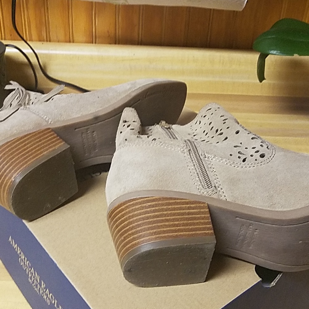 Booties - Picture 3 of 4